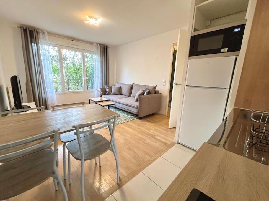 Apartment Entire Appartment, 2 Confortable At Créteil